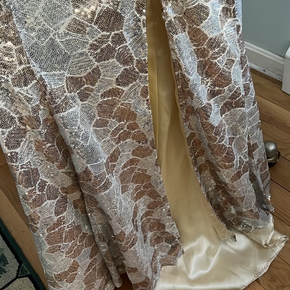 Cire A Division of Landa Prom Dress Satin and Sequin Gown size 4 - Picture 7 of 11